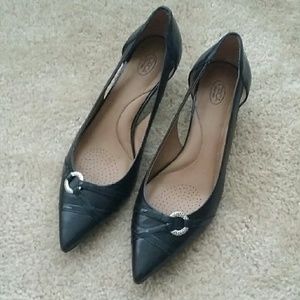 Dark Navy Leather Circa Joan & David Kitten Heels