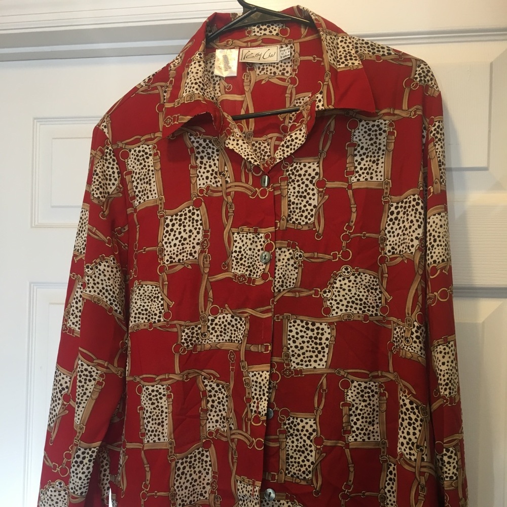 Very nice blouse in red size L