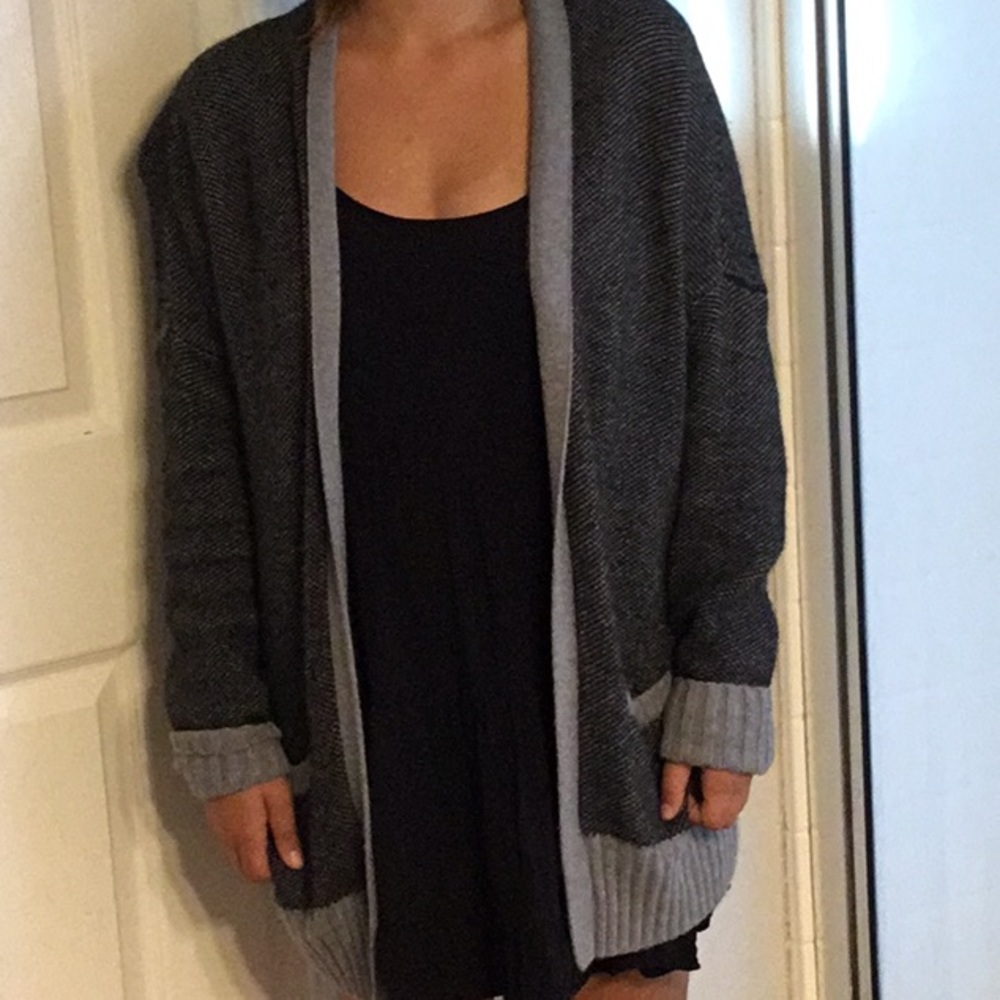 Aritzia cardigan