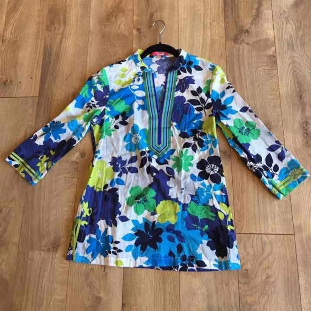 Boden size 6 top.. never worn.. so cute!