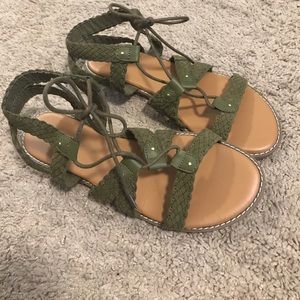 Olive lace up Sandals Sz 8