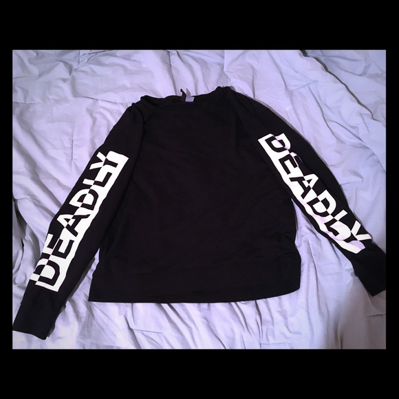 Large H&M Deadly Black Long Sleeve - Picture 1 of 3