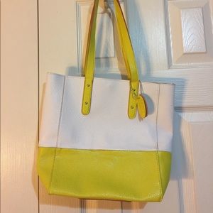 Yellow and white purse!