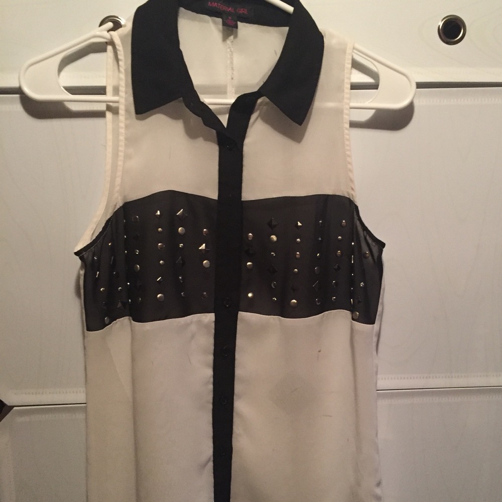 Ladies button up top