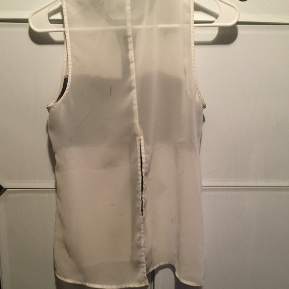 Ladies button up top - Picture 2 of 2