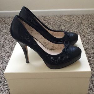 Coach - Bethanie Platform Pumps in Black Leather