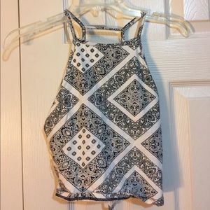 black and white crop top shirt!