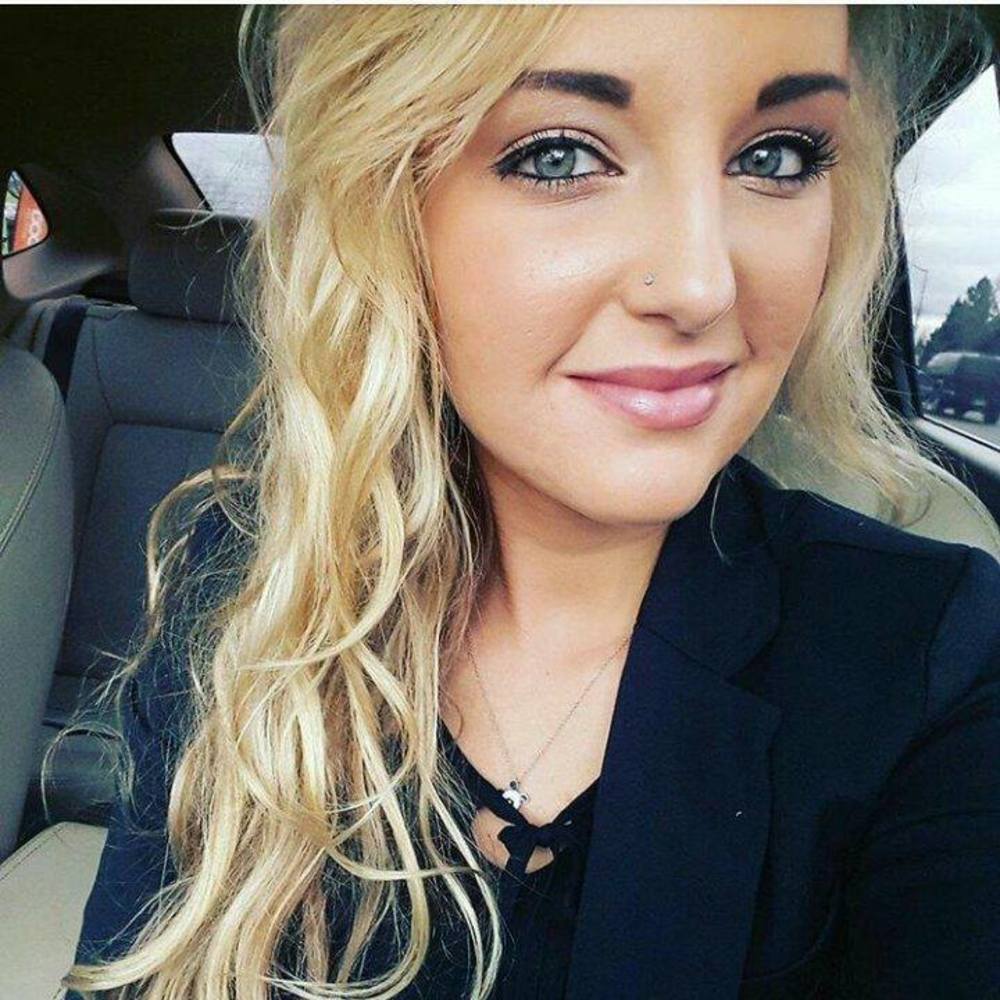 Meet your Posher, Hannah