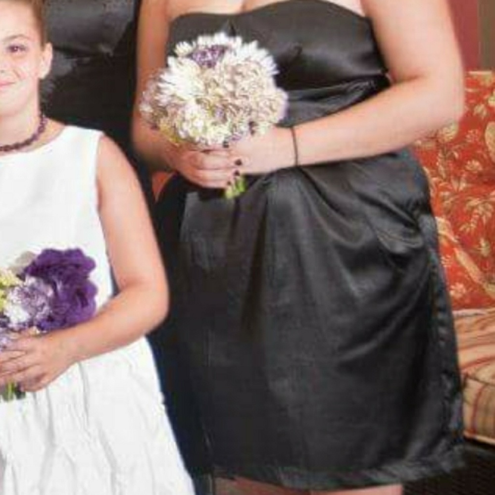 Wedding dress with pockets! (Only worn once)