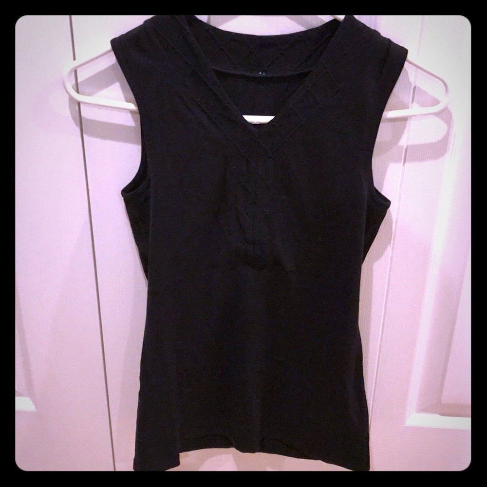 Lululemon black v neck tank size 4