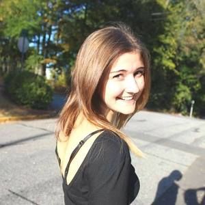 Meet your Posher, Lauren