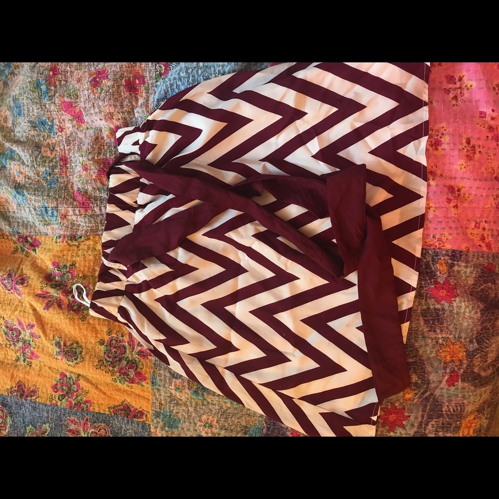 Chevron maroon and white skirt