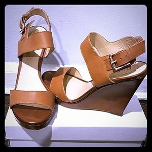 Guess wedges