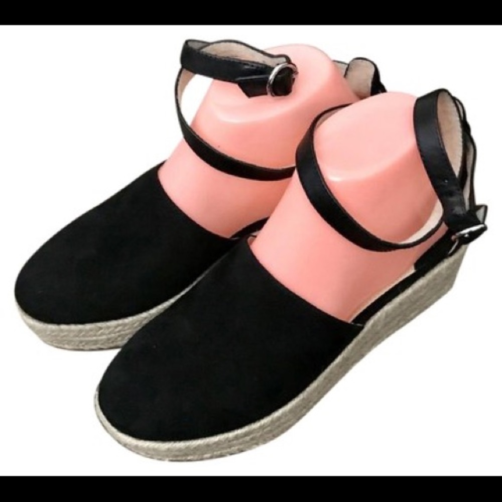 🔥🔥NWT🔥SUEDE🔥KLIK🔥🔥STRAPPY WEDGES🔥🔥