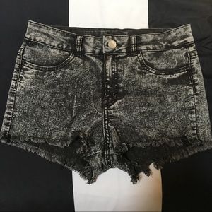 ☀️ H&M Black Acid Wash High Waisted Jean Shorts