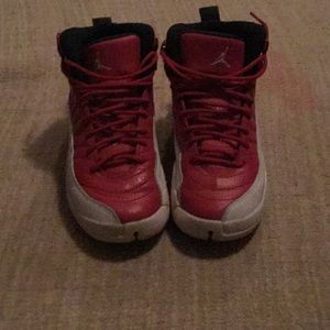 Jordan 12 gym red