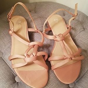 NWOT H&M nude flat sandals NWOT H&M nude flat sandals