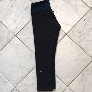 Black lululemon Cropped Leggings