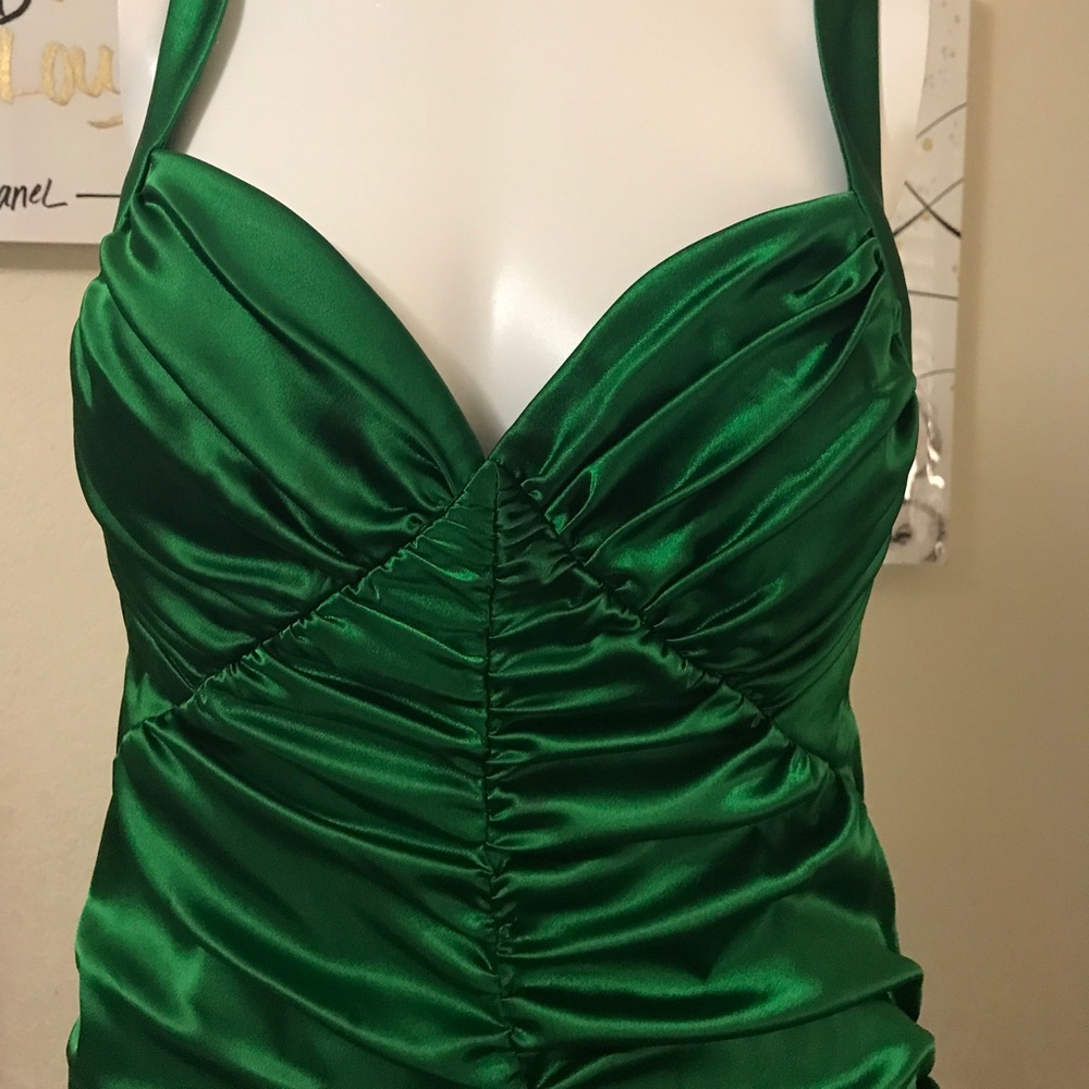 Dress 👗 - Picture 2 of 4