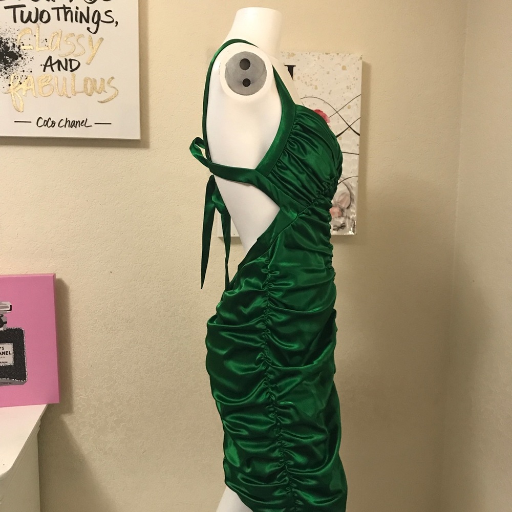 Dress 👗 - Picture 3 of 4