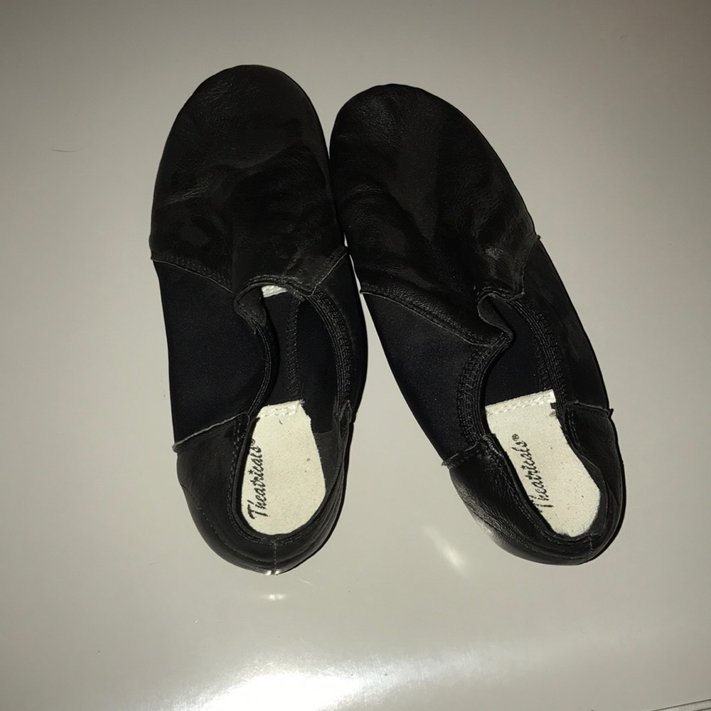 dance shoes