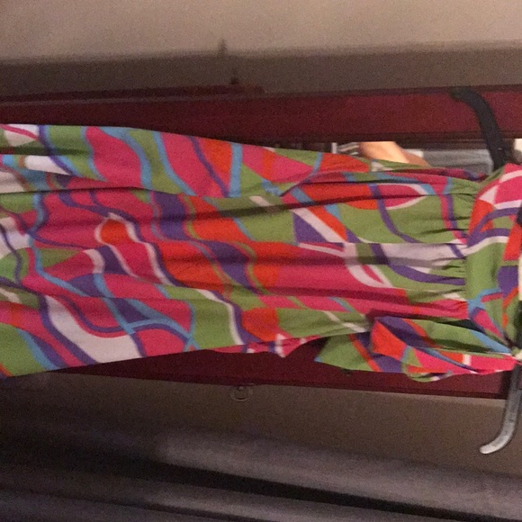 Multi color dress. - Picture 2 of 4