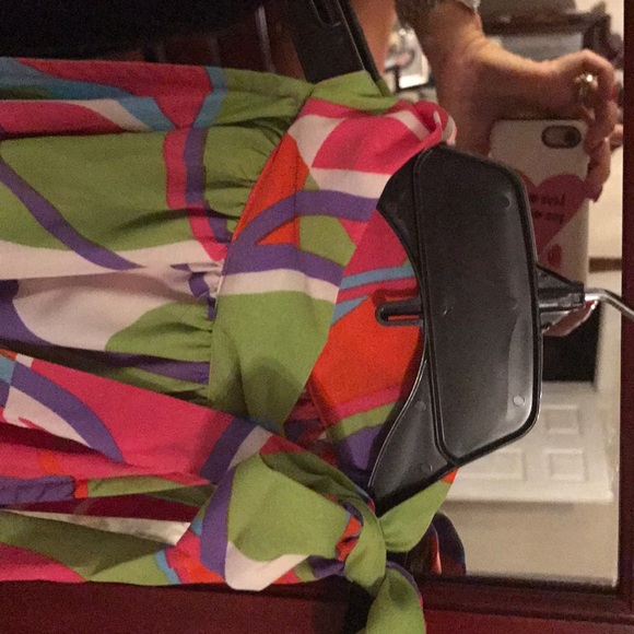 Multi color dress. - Picture 3 of 4