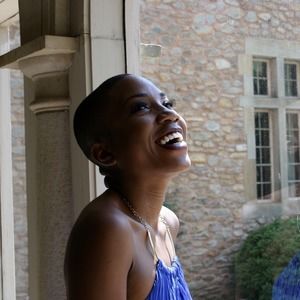 Meet your Posher, Abrea