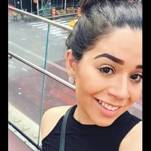 Meet your Posher, Caroline