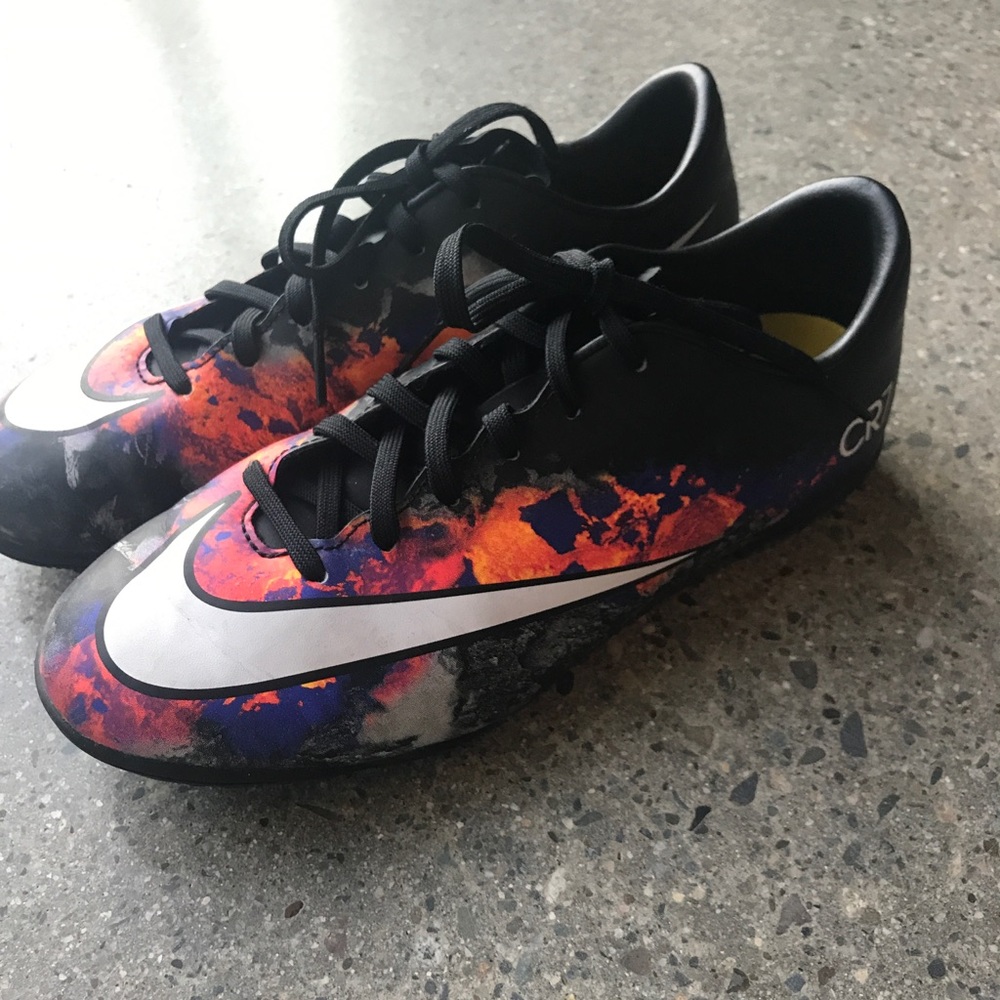 Youth Nike CR7 indoor soccer shoes