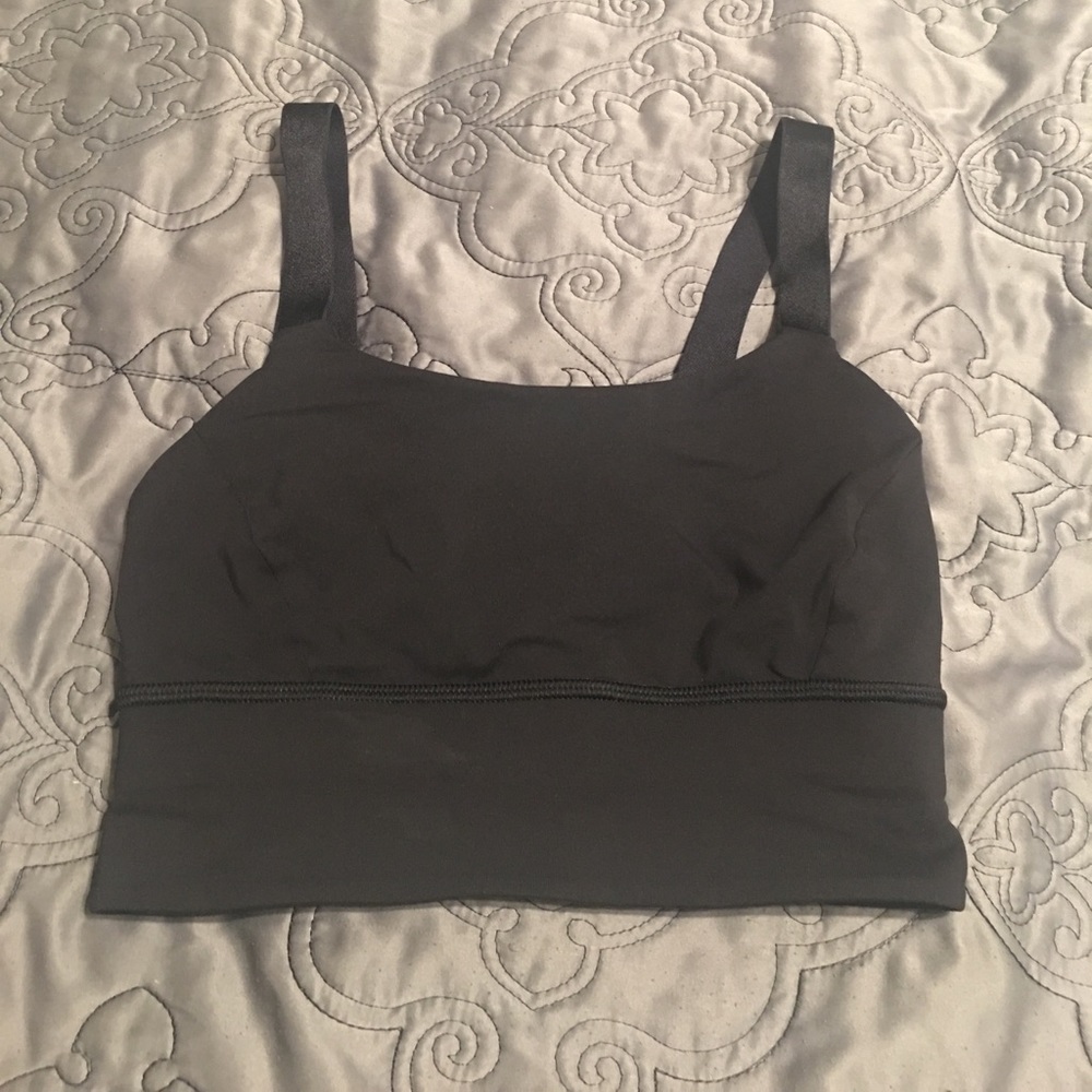 Black lululemon sports bra sz 2