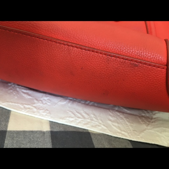 Classic Celine bag. Comes with dust bag! - Picture 3 of 5