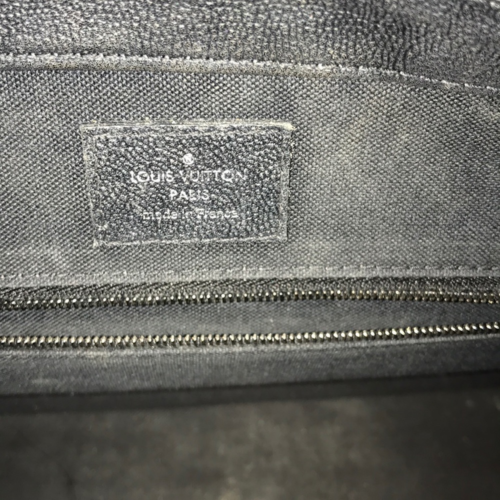 Louis Vuitton Vaneau MM Purse - Picture 4 of 6