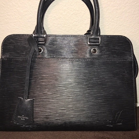 Louis Vuitton Vaneau MM Purse - Picture 2 of 6