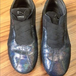 Metallic Blue Pumas size 7