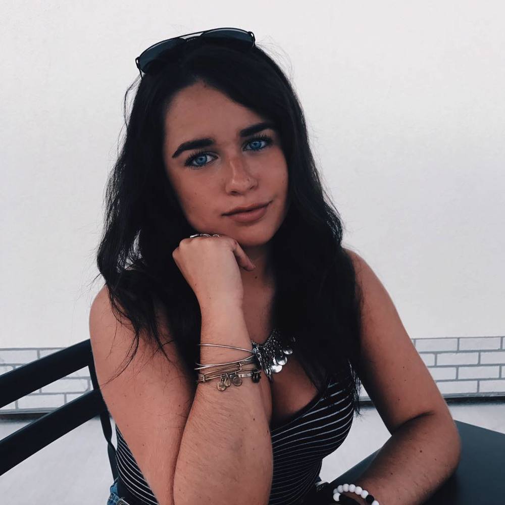 Meet your Posher, Ashley