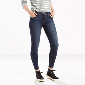 Levi's Mid-Rise Super Skinny Jeans