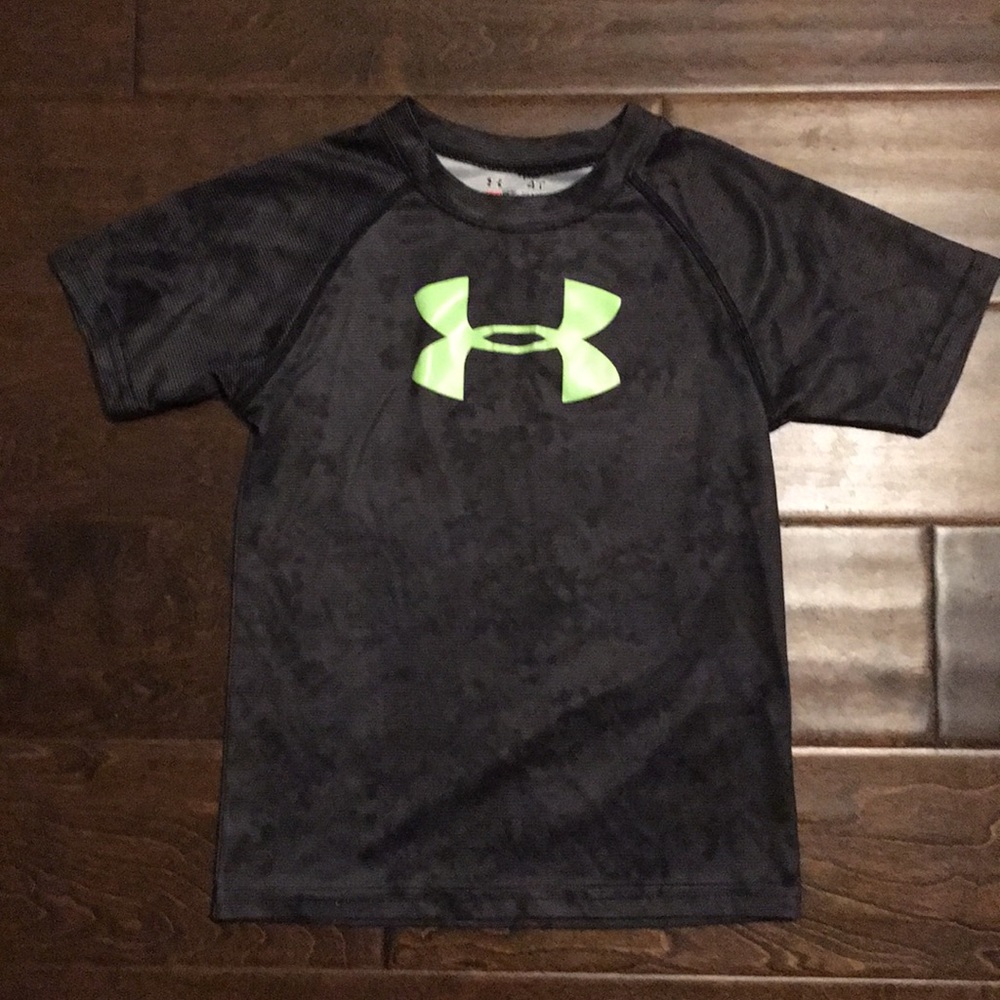 NWOT under armor shirt boy 4t