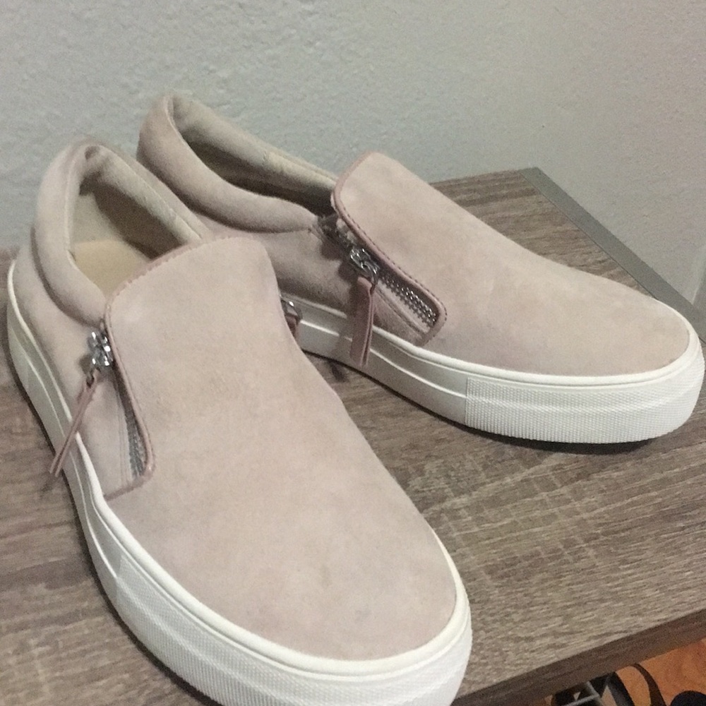 Steve Madden velvet sneakers