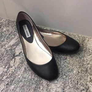 Steve Madden Black Ballet Flats