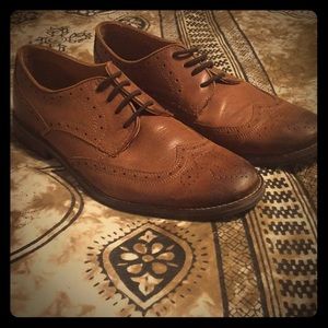 Men's dress shoes