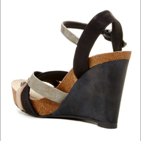 Crisscross Studded Distressed Leather Wedge Sandal - Picture 4 of 7