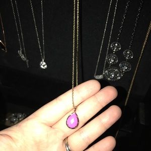 Kendra Scott necklace