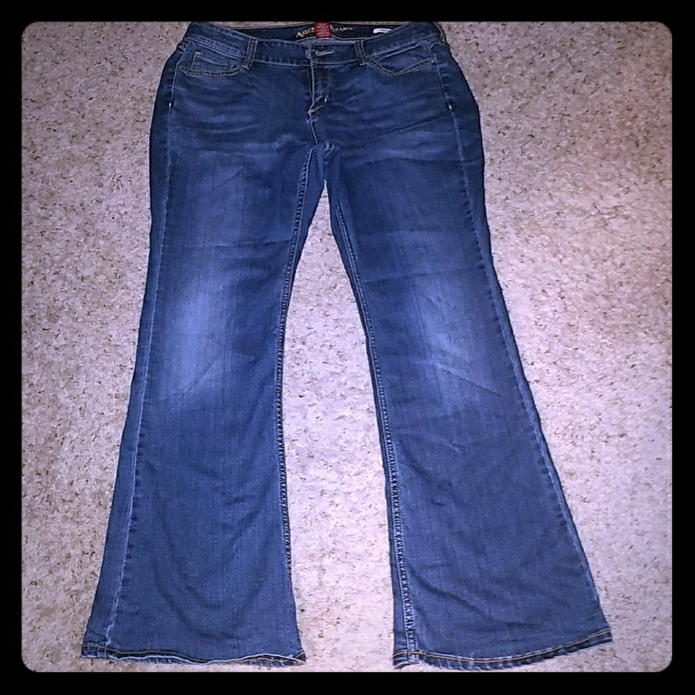 Medium wash Flare Arizona Jeans size 14 Jrs. Plus