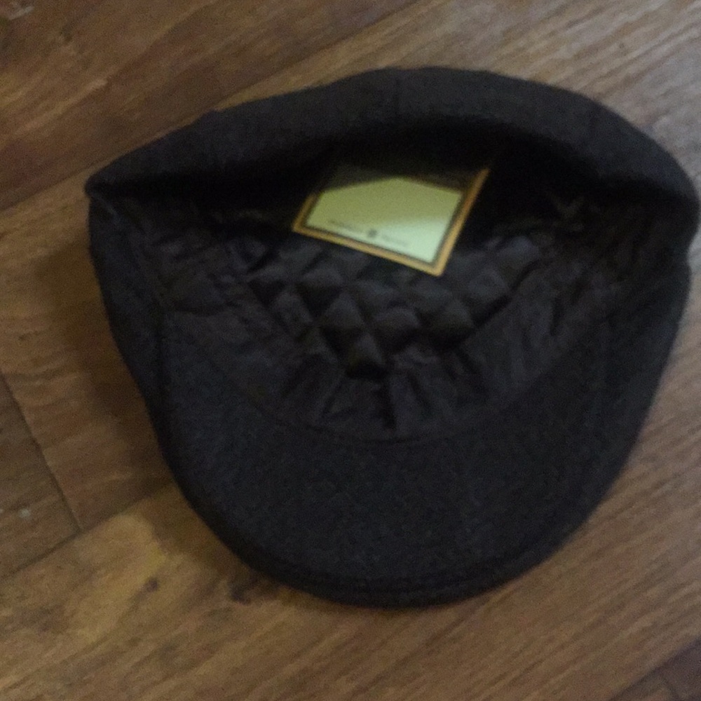 Hat - Picture 2 of 4