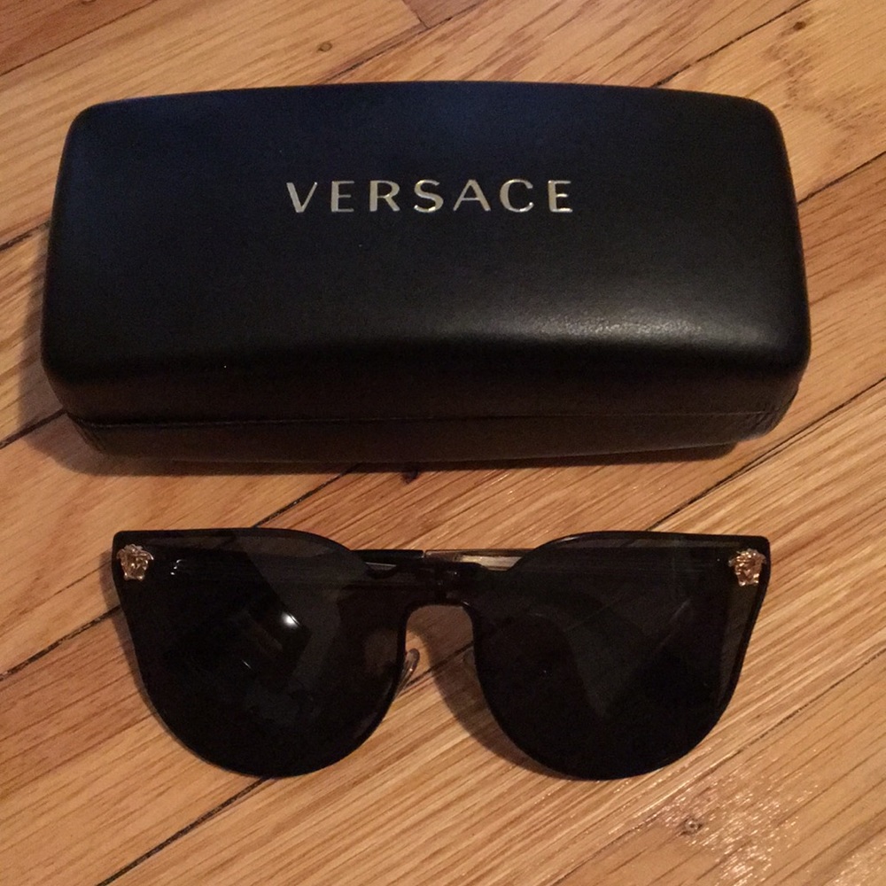 Versace Black/Gold Cat Eye Sunglasses (Authentic)