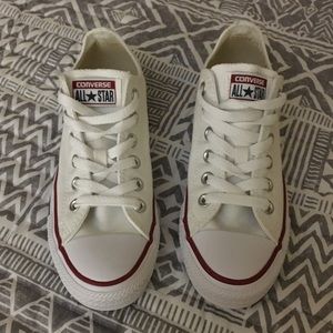 White converse low top sneakers, women's 7