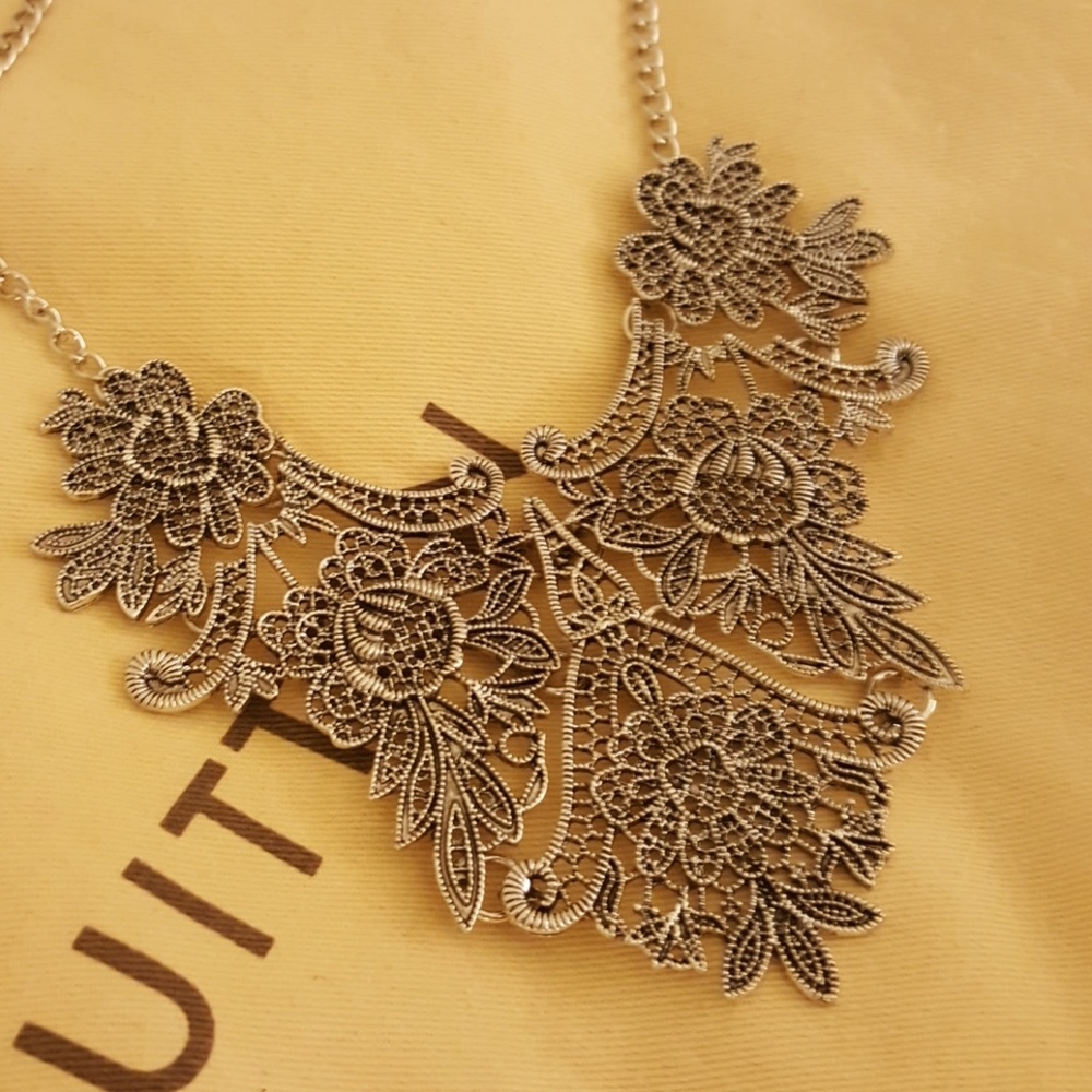 2 for $14, 3 for $17 Vintage statement necklace💝 - Picture 6 of 7