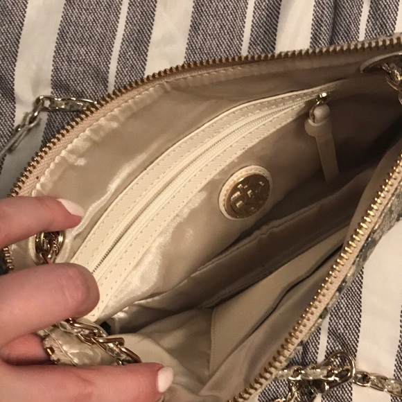 DKNY snake print metallic shiny gold purse - Picture 2 of 5