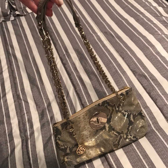 DKNY snake print metallic shiny gold purse - Picture 4 of 5